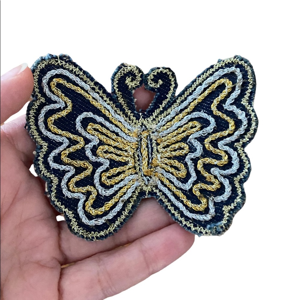 2 Brooches Bundle